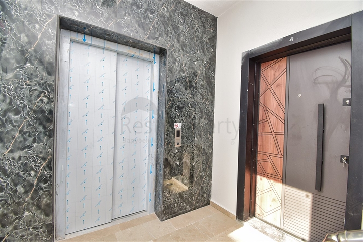 Квартира планировки 5+1 дуплекс в центре города Анталия