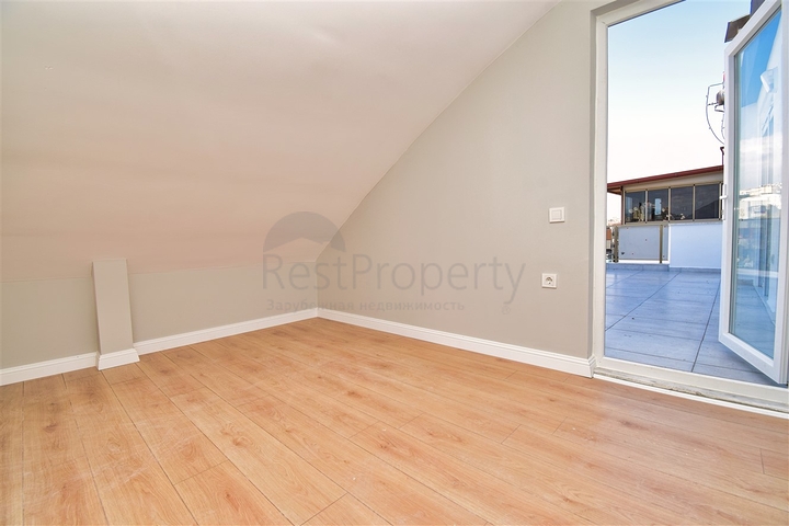 Квартира планировки 5+1 дуплекс в центре города Анталия