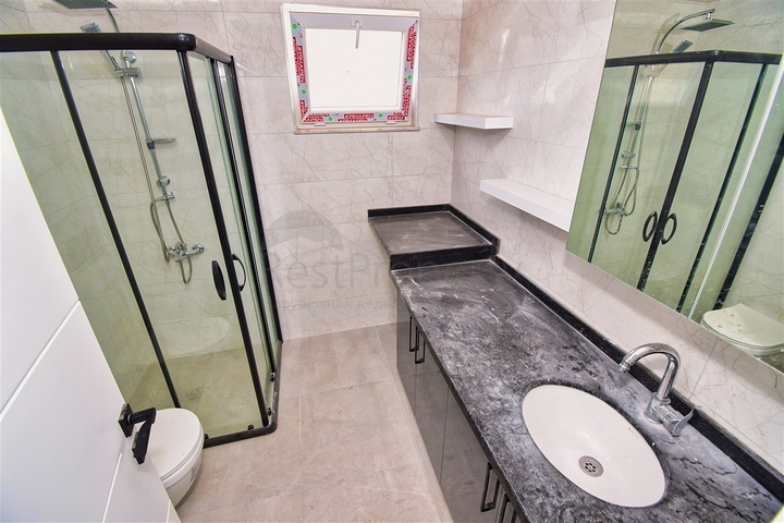 Квартира планировки 5+1 дуплекс в центре города Анталия