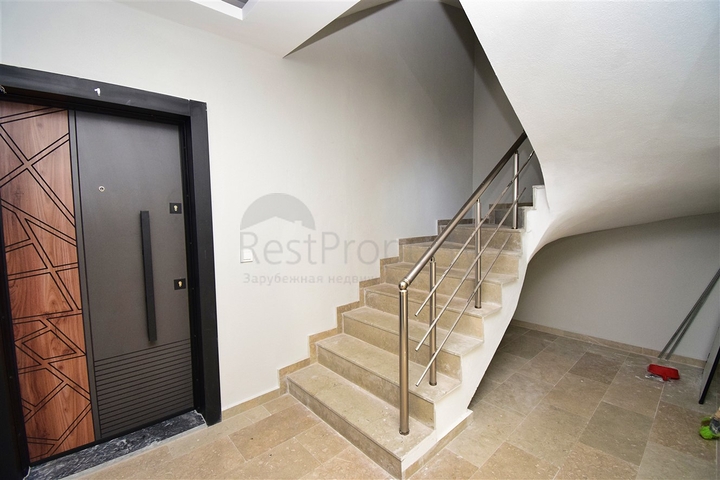 Квартира планировки 5+1 дуплекс в центре города Анталия