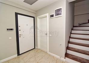 Квартира планировки 5+1 дуплекс в центре города Анталия