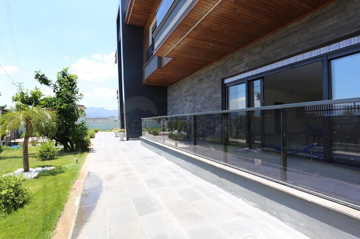 Вилла планировки 5+1 в районе Дошемеалты - Анталия