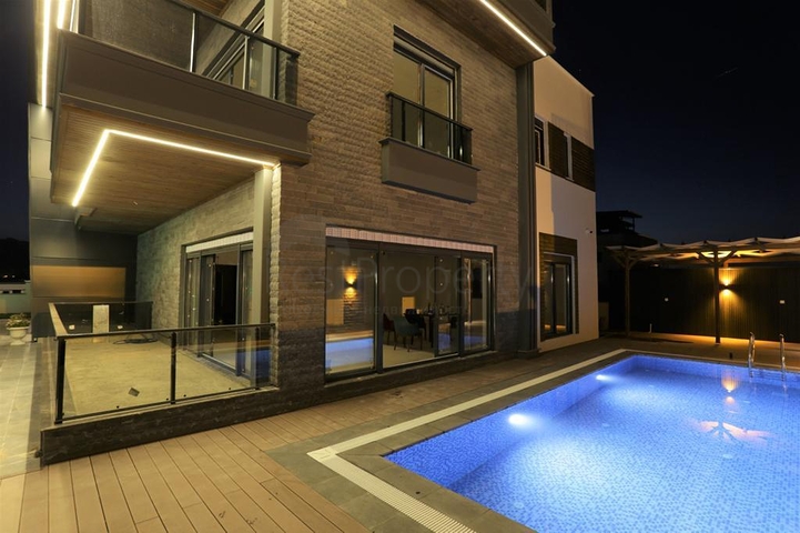 Вилла планировки 5+1 в районе Дошемеалты - Анталия