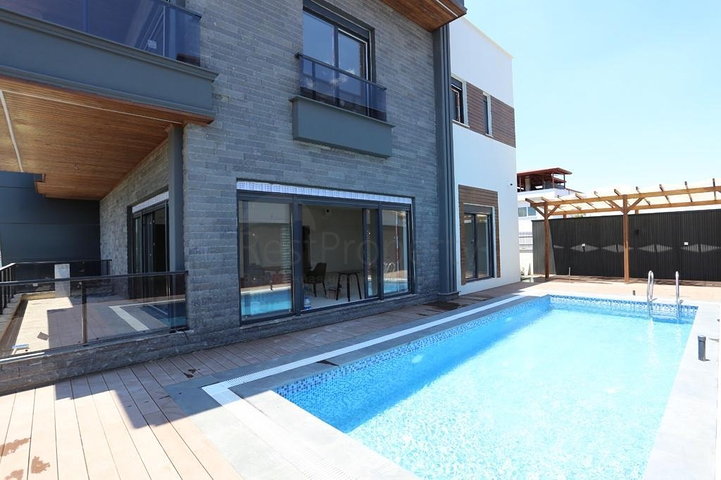 Вилла планировки 5+1 в районе Дошемеалты - Анталия