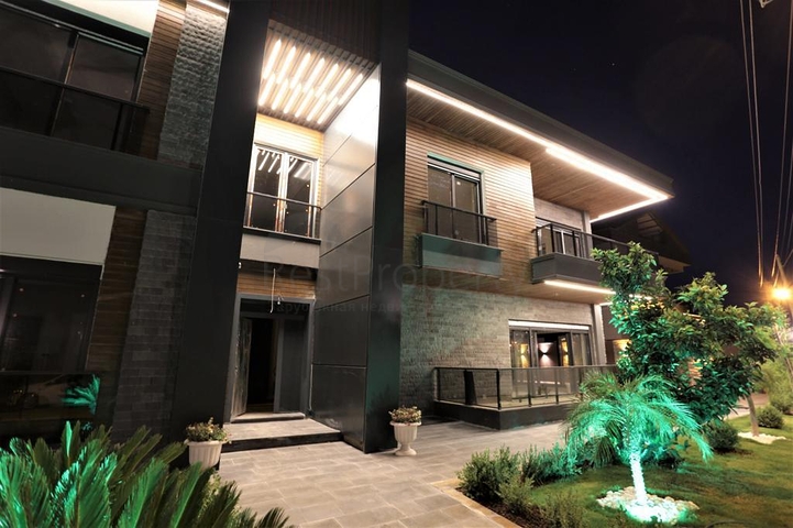 Вилла планировки 5+1 в районе Дошемеалты - Анталия