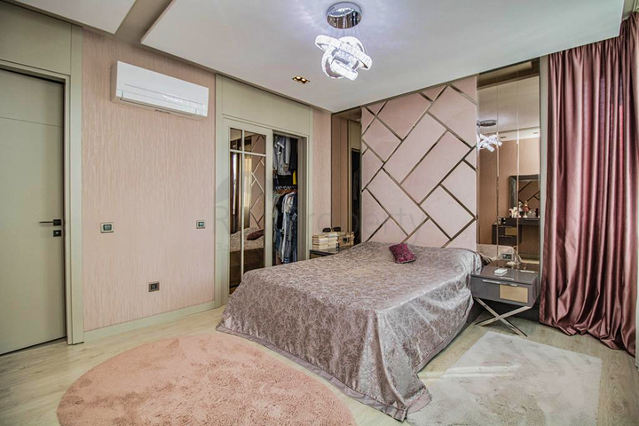 Квартира планировки 4+1 в комплексе класса люкс в районе Гюрсу - Анталия