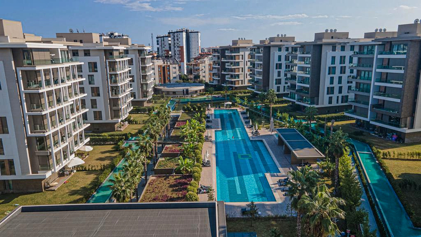 Квартира планировки 4+1 в комплексе класса люкс в районе Гюрсу - Анталия