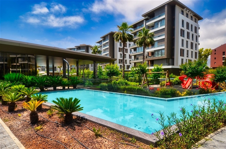 Квартира планировки 4+1 в комплексе класса люкс в районе Гюрсу - Анталия