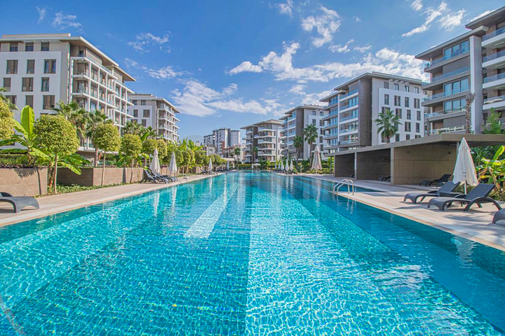 Квартира планировки 4+1 в комплексе класса люкс в районе Гюрсу - Анталия