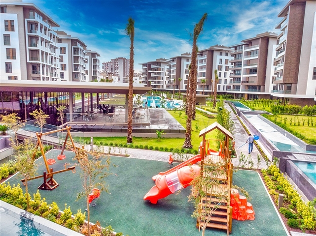 Квартира планировки 4+1 в комплексе класса люкс в районе Гюрсу - Анталия