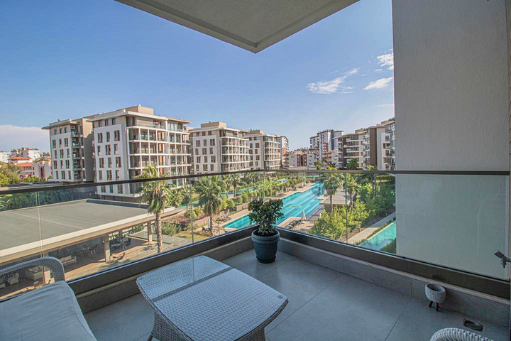 Квартира планировки 4+1 в комплексе класса люкс в районе Гюрсу - Анталия