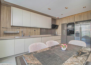 Квартира планировки 4+1 в комплексе класса люкс в районе Гюрсу - Анталия