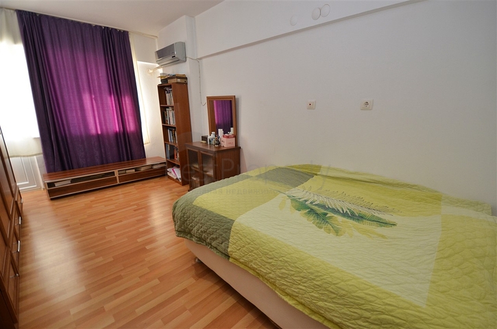 Квартира планировки 3+1 в микрорайоне Варлык - Анталия