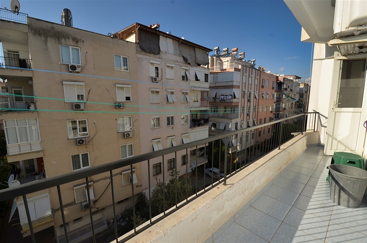 Квартира планировки 3+1 в микрорайоне Варлык - Анталия