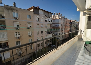 Квартира планировки 3+1 в микрорайоне Варлык - Анталия