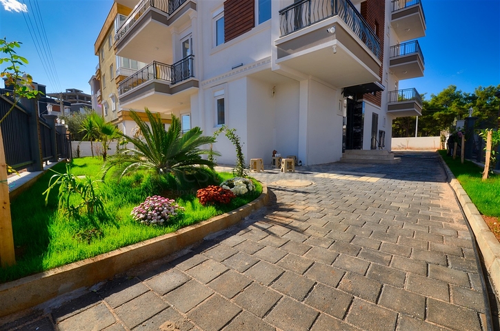 Квартиры планировки 2+1 и 6+1 дуплекс в районе Кепез - Анталия 