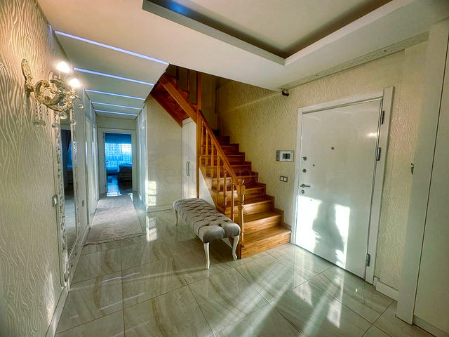 Квартира планировки 6+1 дуплекс в микрорайоне Моллаюсуф - Анталия