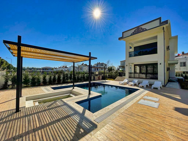 Вилла планировки 5+1 в районе Белек - Анталия 