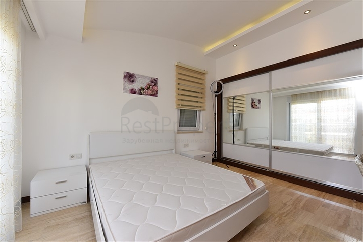 Просторный пентхаус 3+1 в районе Конаклы