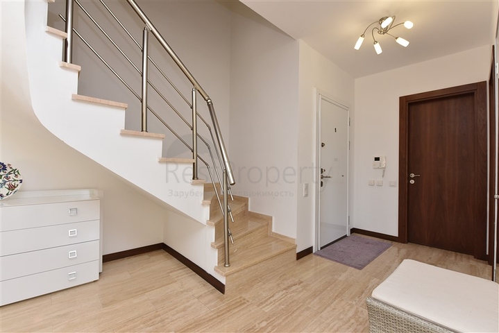 Просторный пентхаус 3+1 в районе Конаклы