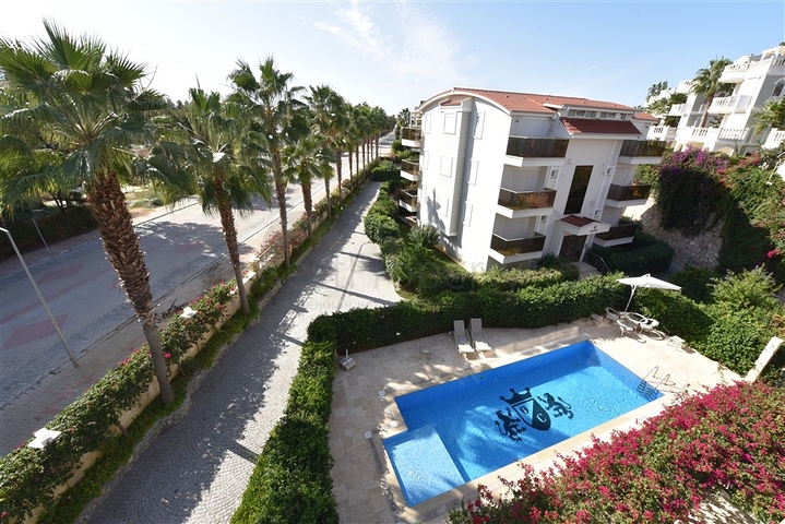 Просторный пентхаус 3+1 в районе Конаклы