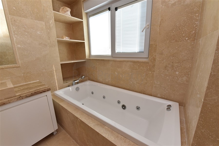 Просторный пентхаус 3+1 в районе Конаклы