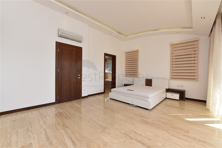 Просторный пентхаус 3+1 в районе Конаклы