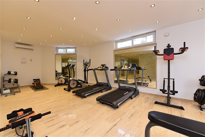 Просторный пентхаус 3+1 в районе Конаклы