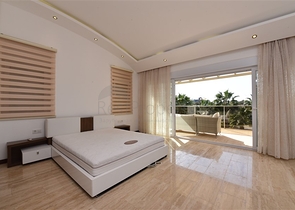 Просторный пентхаус 3+1 в районе Конаклы