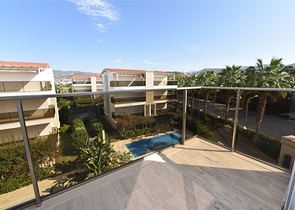 Просторный пентхаус 3+1 в районе Конаклы