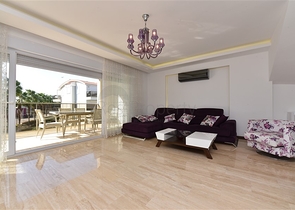 Просторный пентхаус 3+1 в районе Конаклы