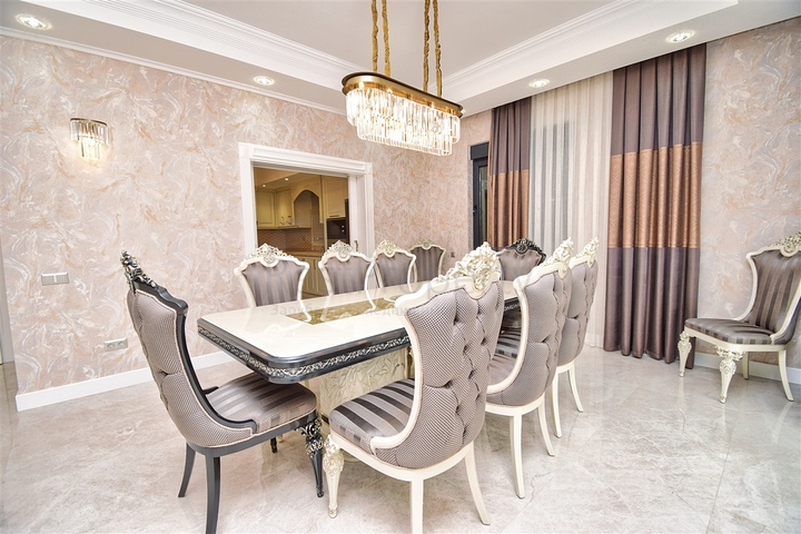 Вилла планировки 7+1 с гостевым домом 1+1 в районе Дошемеалты - Анталия