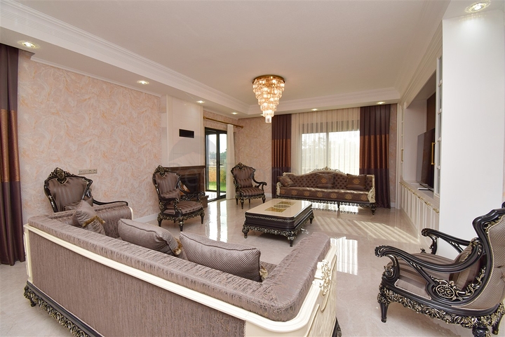 Вилла планировки 7+1 с гостевым домом 1+1 в районе Дошемеалты - Анталия