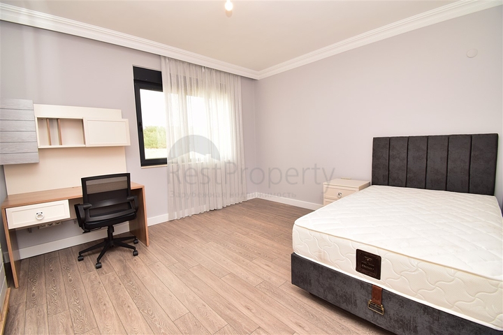 Вилла планировки 7+1 с гостевым домом 1+1 в районе Дошемеалты - Анталия