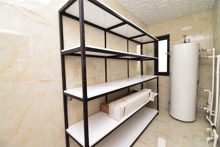 Вилла планировки 7+1 с гостевым домом 1+1 в районе Дошемеалты - Анталия