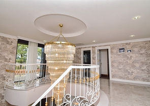 Вилла планировки 7+1 с гостевым домом 1+1 в районе Дошемеалты - Анталия