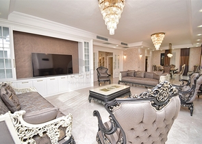 Вилла планировки 7+1 с гостевым домом 1+1 в районе Дошемеалты - Анталия