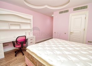 Вилла планировки 7+1 с гостевым домом 1+1 в районе Дошемеалты - Анталия