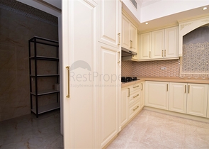 Вилла планировки 7+1 с гостевым домом 1+1 в районе Дошемеалты - Анталия