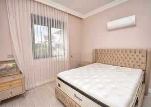 Вилла планировки 7+1 с гостевым домом 1+1 в районе Дошемеалты - Анталия