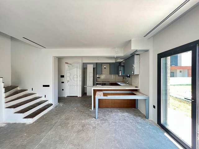 Вилла планировки 4+1 в районе Фетхие 