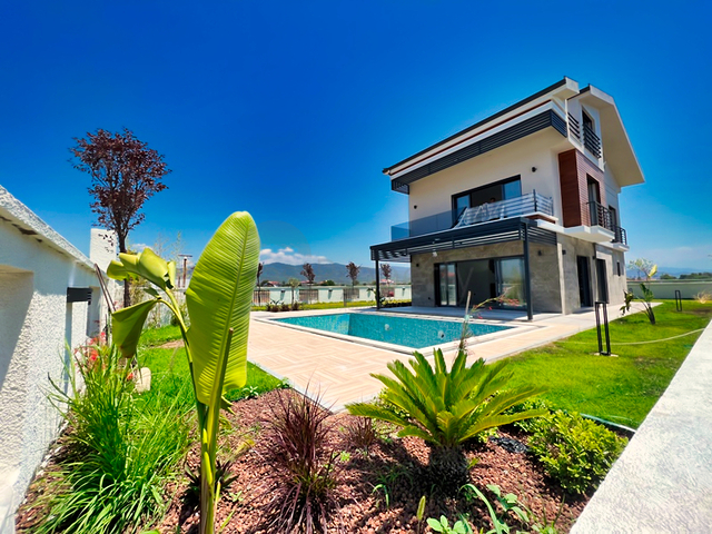 Вилла планировки 4+1 в районе Фетхие 