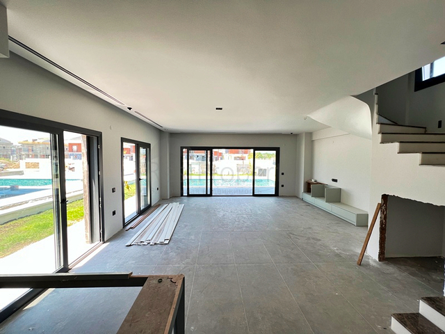 Вилла планировки 4+1 в районе Фетхие 