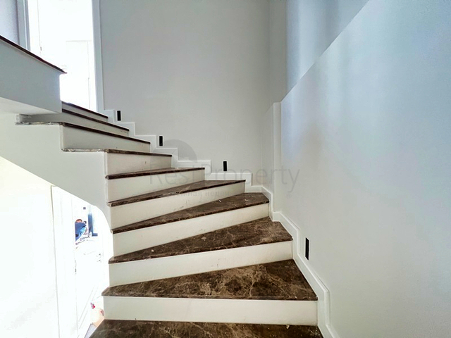 Вилла планировки 4+1 в районе Фетхие 