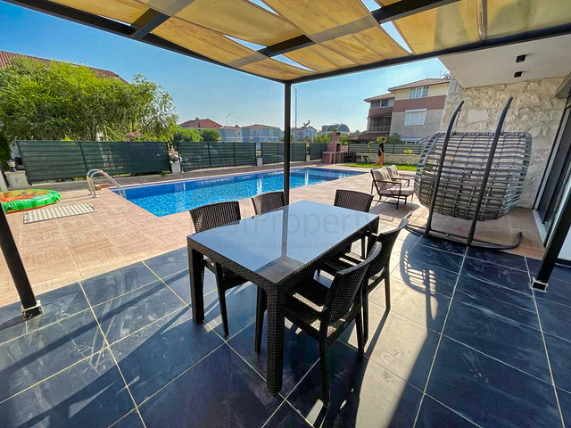 Квартира планировки 4+1 дуплекс в районе Белек - Анталия