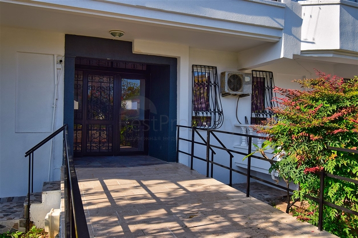 Квартира планировки 1+1 в микрорайоне Гюзельоба - Анталия