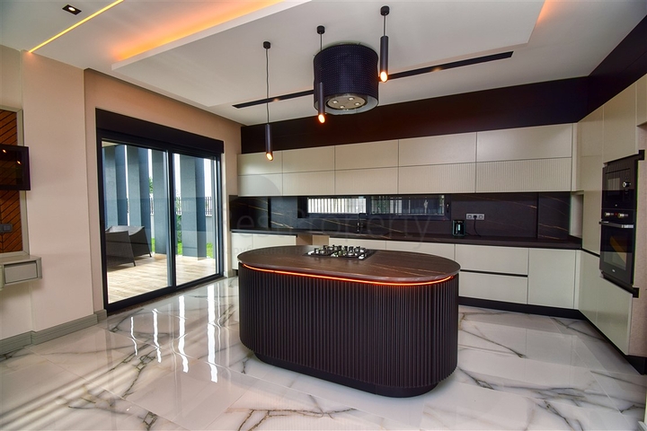 Вилла планировки 5+1 в районе Дошемеалты - Анталия