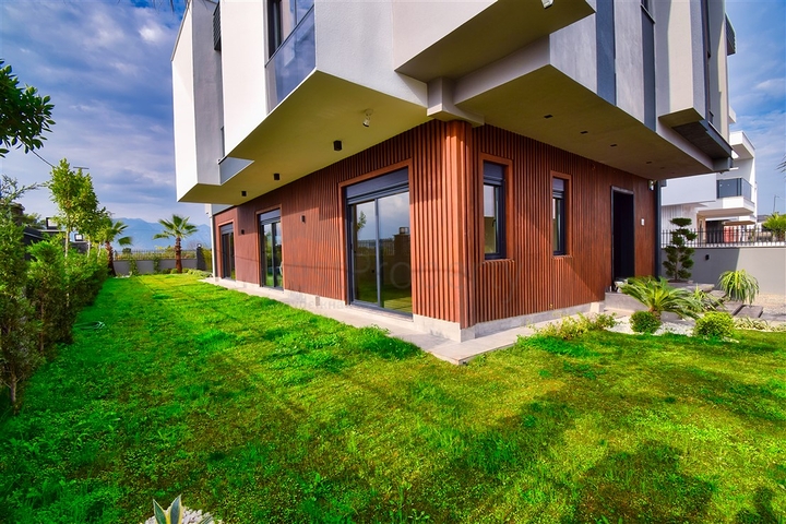 Вилла планировки 5+1 в районе Дошемеалты - Анталия