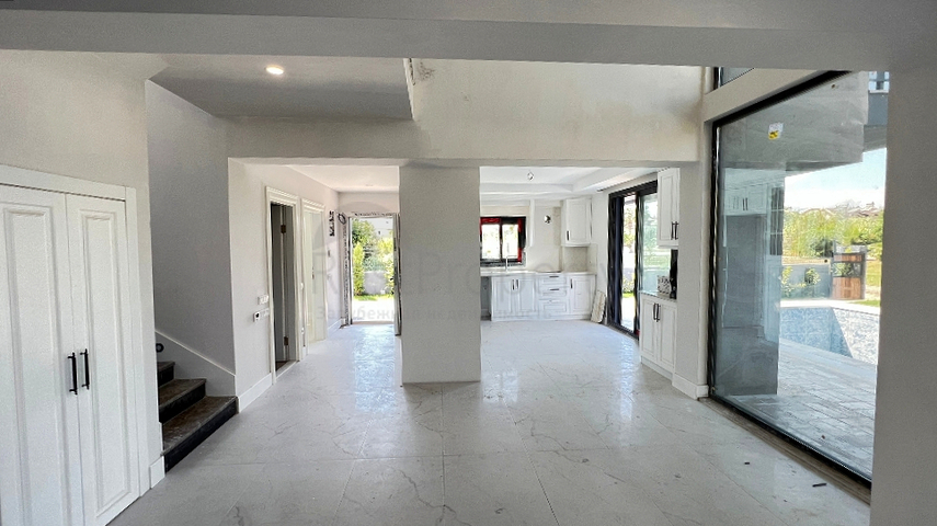 Вилла планировки 4+1 в районе Фетхие - Анталия 