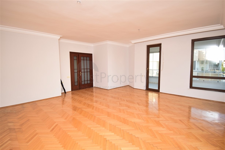 Квартира планировки 5+1 дуплекс в микрорайоне Ешильбахче - Анталия 